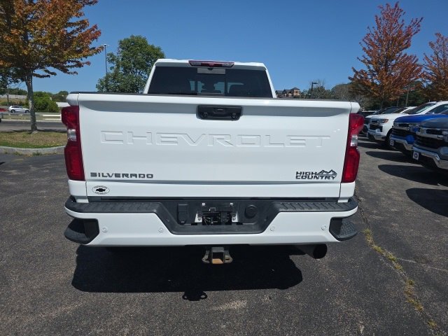 2024 Chevrolet Silverado 3500HD High Country photo 4