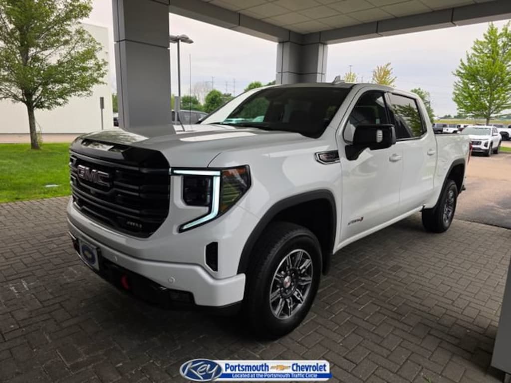 Used 2025 GMC Sierra 1500 AT4 Truck