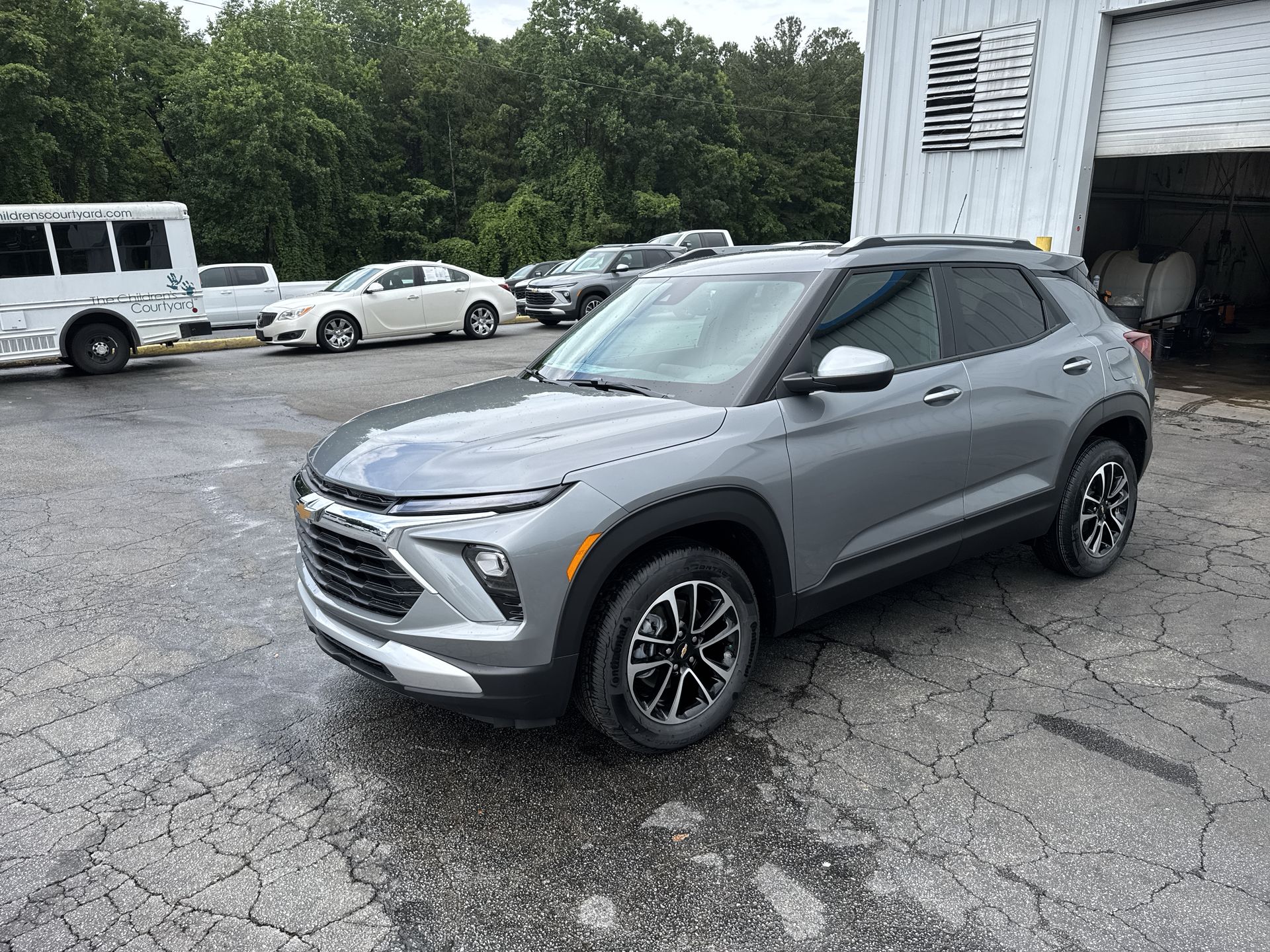 2025 Chevrolet Trailblazer LT photo 4
