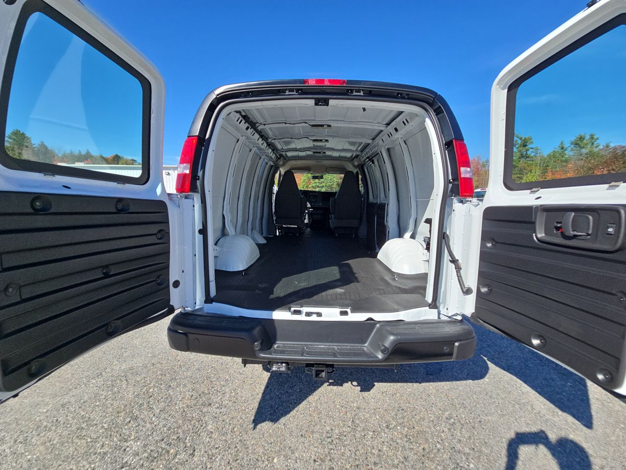 2025 Chevrolet Express Cargo Work Van - Photo 60