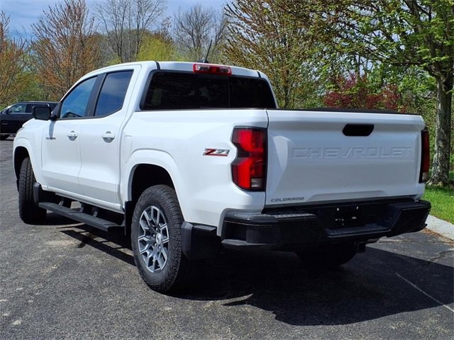 2025 Chevrolet Colorado Z71 photo 3