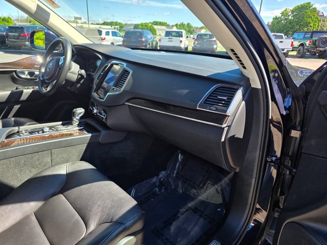 2019 Volvo XC90 9