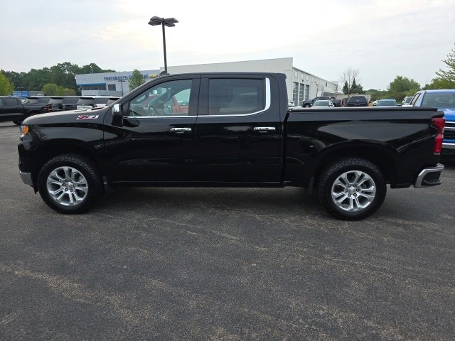 2023 Chevrolet Silverado 1500 LTZ photo 2