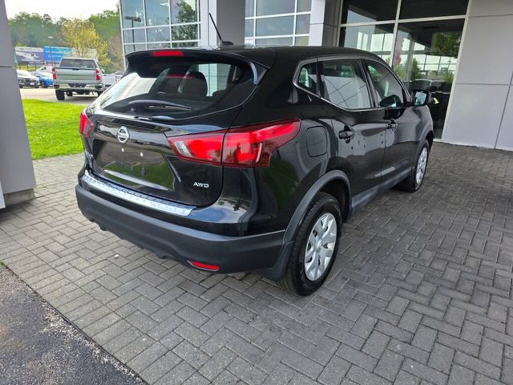 Used 2019 Nissan Rogue Sport S SUV