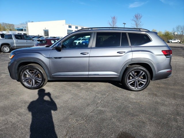 Used 2021 Volkswagen Atlas SE w/Tech R-Line with VIN 1V2RR2CA5MC557583 for sale in Portsmouth, NH