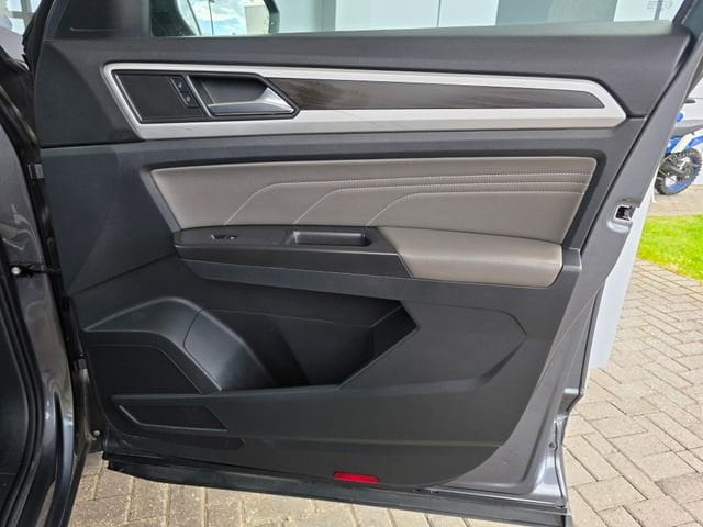 2022 Volkswagen Atlas 8