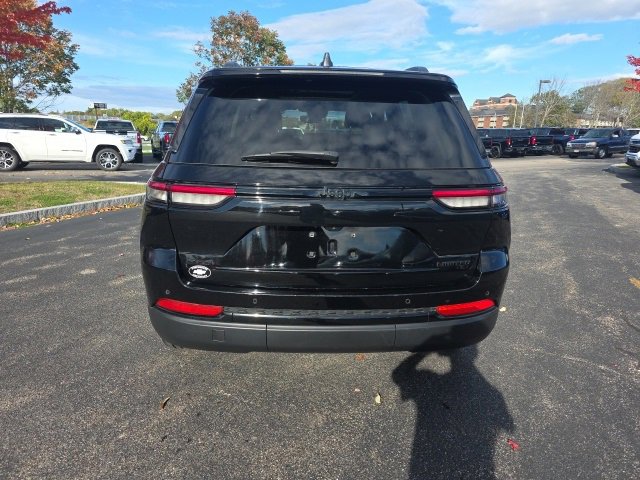 2023 Jeep Grand Cherokee Limited photo 4