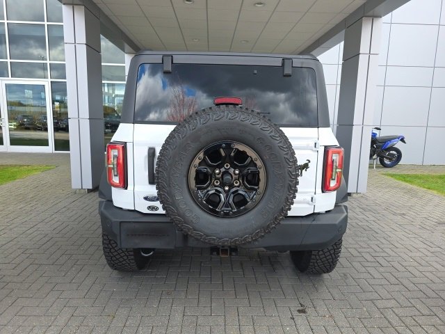 2024 Ford Bronco Wildtrak photo 2