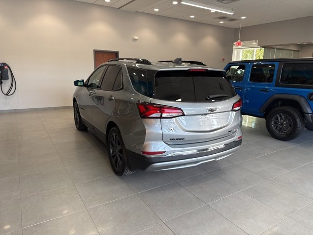 2023 Chevrolet Equinox RS photo 3