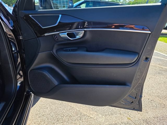 2019 Volvo XC90 8