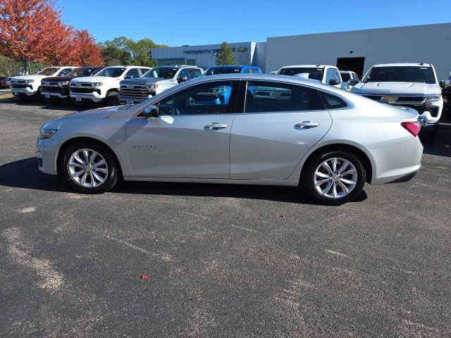 2022 Chevrolet Malibu 1LT photo 2