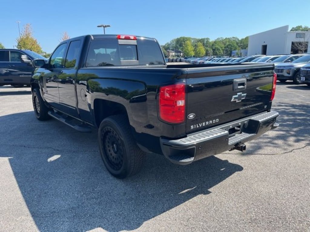 Used 2018 Chevrolet Silverado 1500 LT Truck
