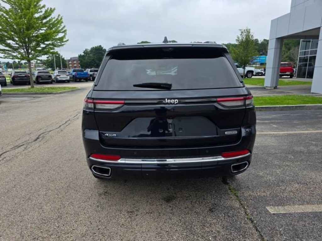 Used 2023 Jeep Grand Cherokee Overland 4x4 SUV