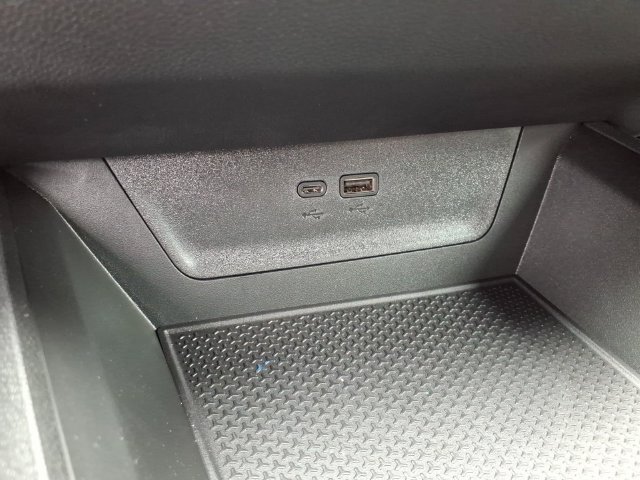 2027 Chevrolet Equinox LT - Photo 16