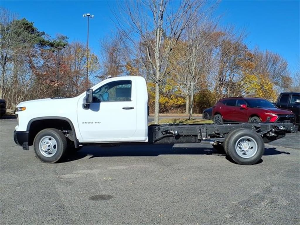 New 2026 Chevrolet Silverado 3500 HD Chassis Cab Work Truck Truck