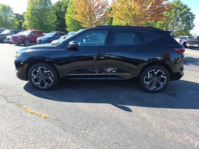 2022 Chevrolet Blazer RS photo 2