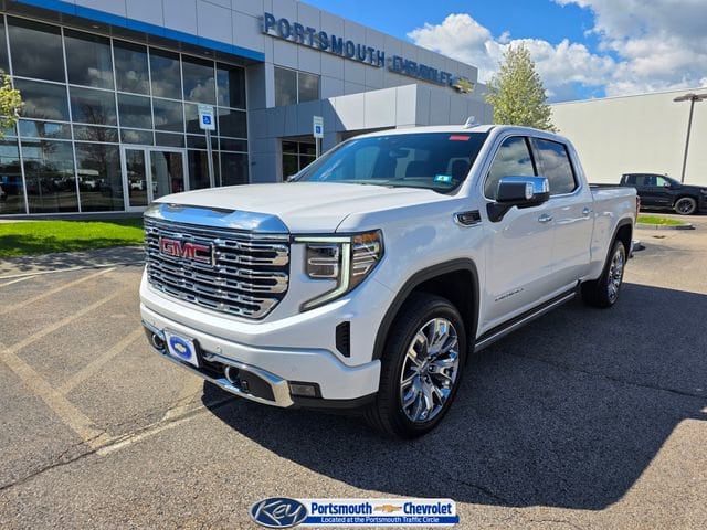 2024 GMC Sierra 4WD Crew Cab Short Box Denali's photo
