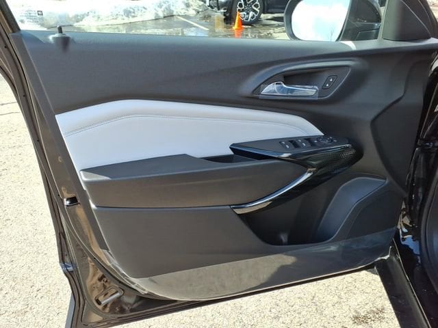 2026 Chevrolet Trax LT - Photo 12