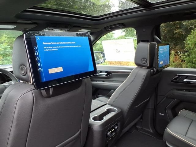 2026 Chevrolet Suburban Premier - Photo 12