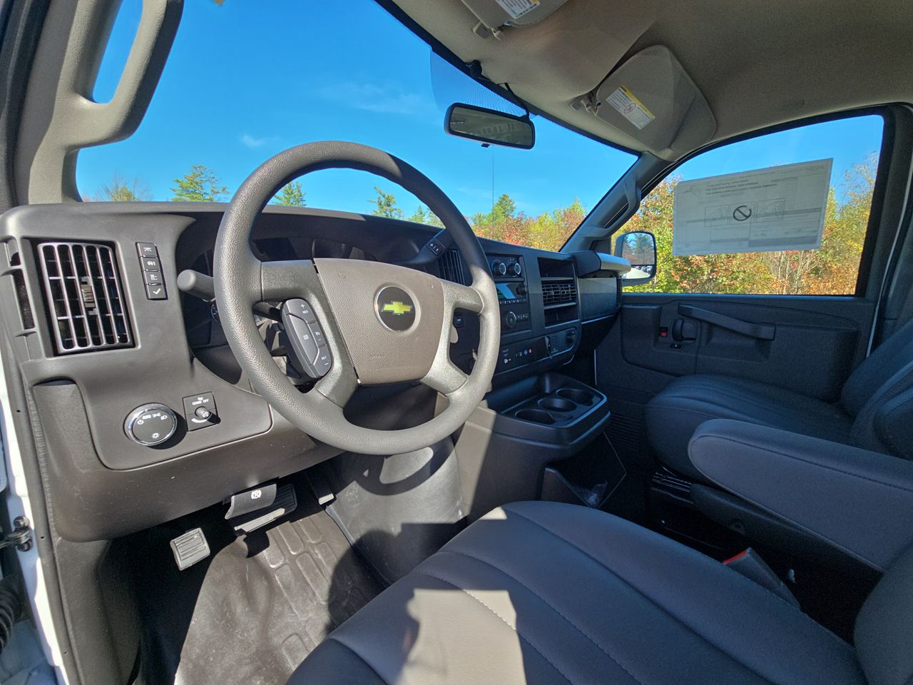 2025 Chevrolet Express Cargo Work Van - Photo 45