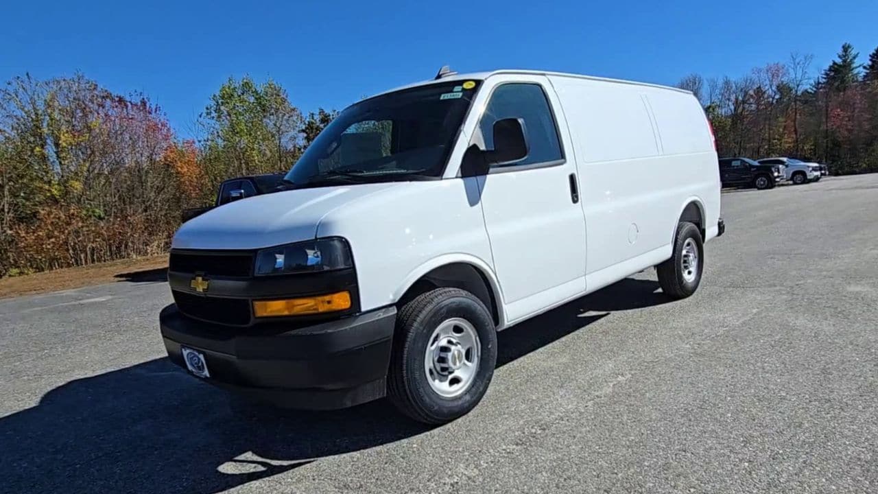2025 Chevrolet Express Cargo Work Van - Photo 38