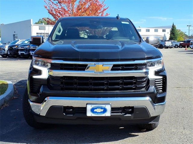 2025 Chevrolet Silverado 1500 LT photo 2