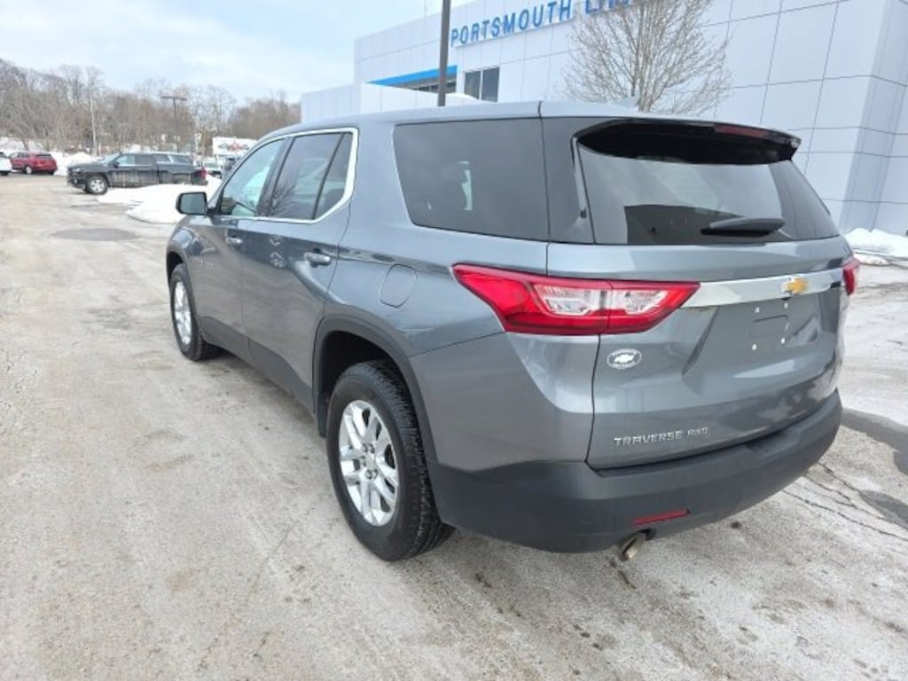 Used 2018 Chevrolet Traverse LS SUV