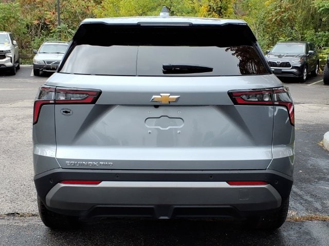 2027 Chevrolet Equinox LT - Photo 5