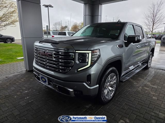 2023 GMC Sierra 4WD Crew Cab Short Box Denali's photo