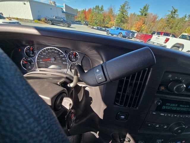 2025 Chevrolet Express Cargo Work Van - Photo 15