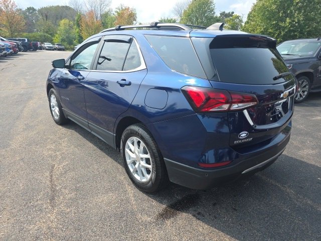 2022 Chevrolet Equinox LT photo 2