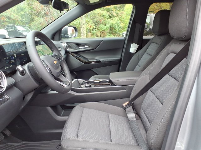 2027 Chevrolet Equinox LT - Photo 7