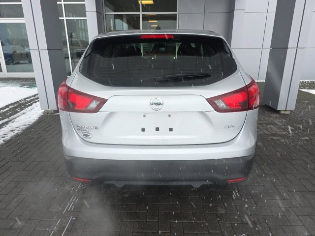 2019 Nissan Rogue Sport S photo 3