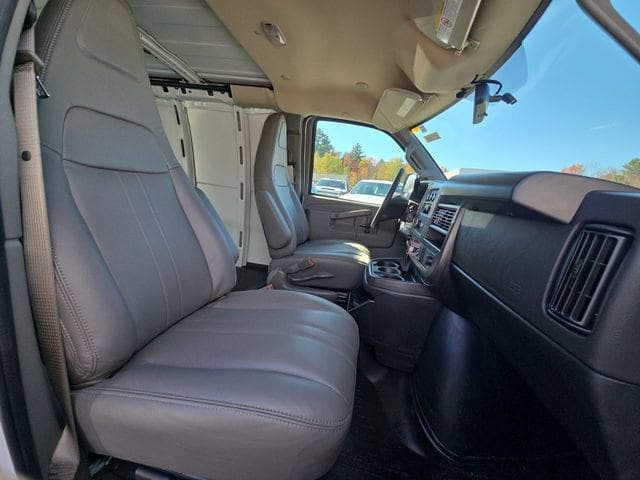 2025 Chevrolet Express Cargo Work Van - Photo 27