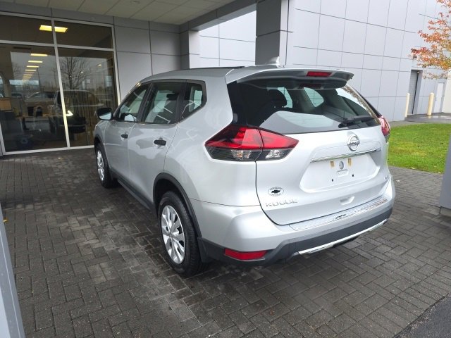 2019 Nissan Rogue S photo 2