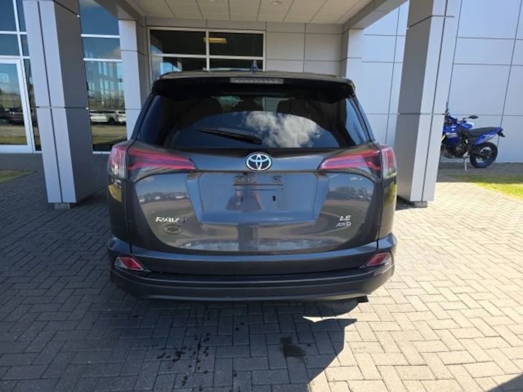 Used 2018 Toyota RAV4 LE SUV