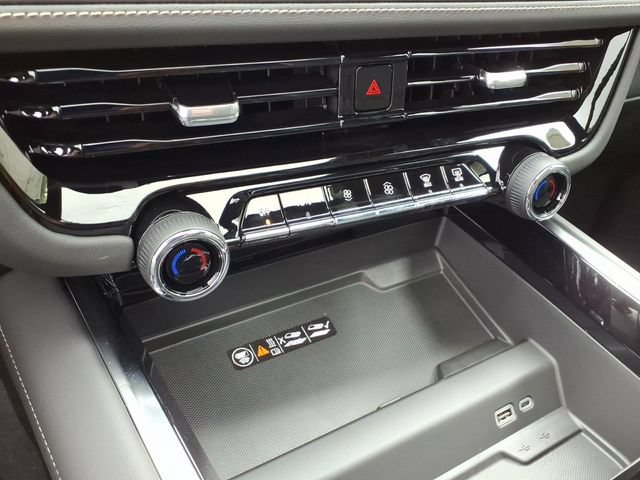 2026 Chevrolet Suburban Premier - Photo 22