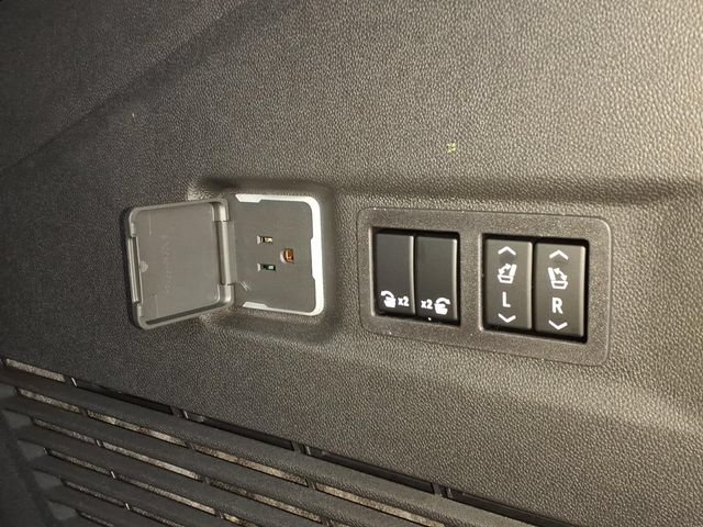 2026 Chevrolet Suburban Premier - Photo 16