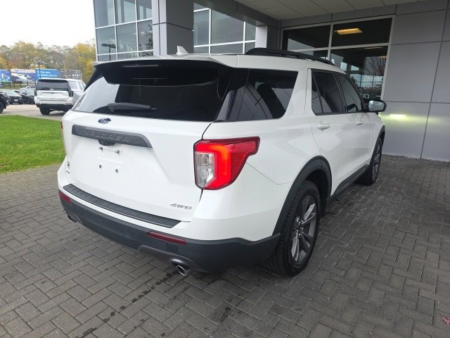 2021 Ford Explorer XLT photo 4