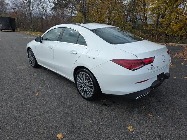 2022 Mercedes Benz CLA 250 4MATIC photo 2