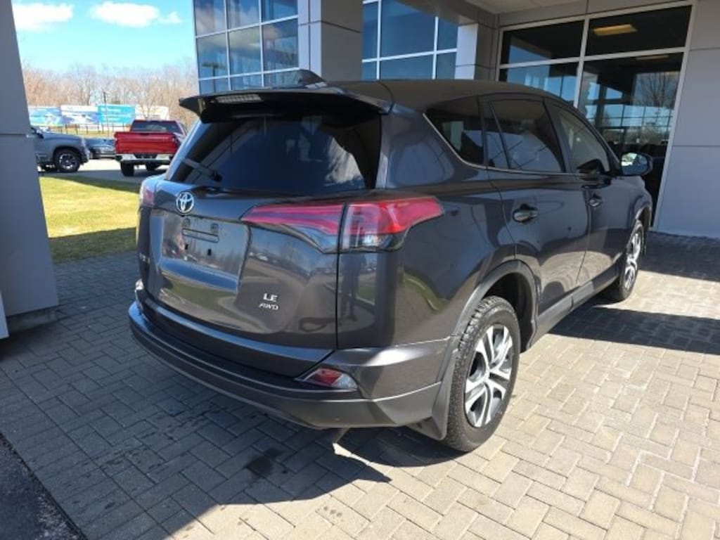 Used 2018 Toyota RAV4 LE SUV