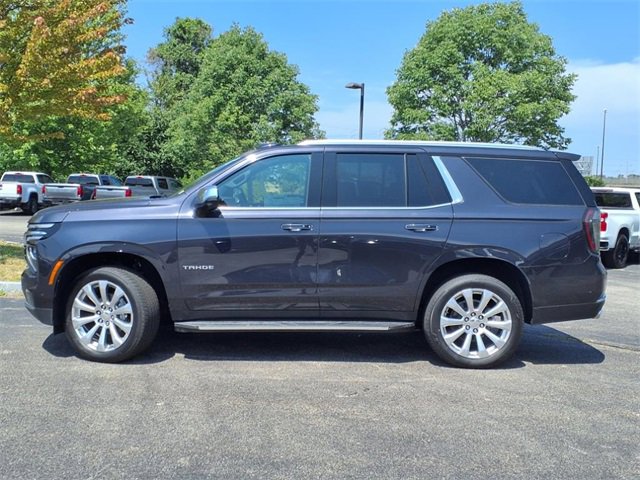 2025 Chevrolet Tahoe Premier photo 2