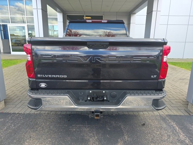 2023 Chevrolet Silverado 1500 LT photo 3