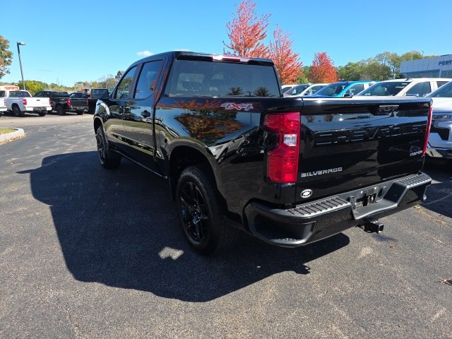 2022 Chevrolet Silverado 1500 Custom photo 3