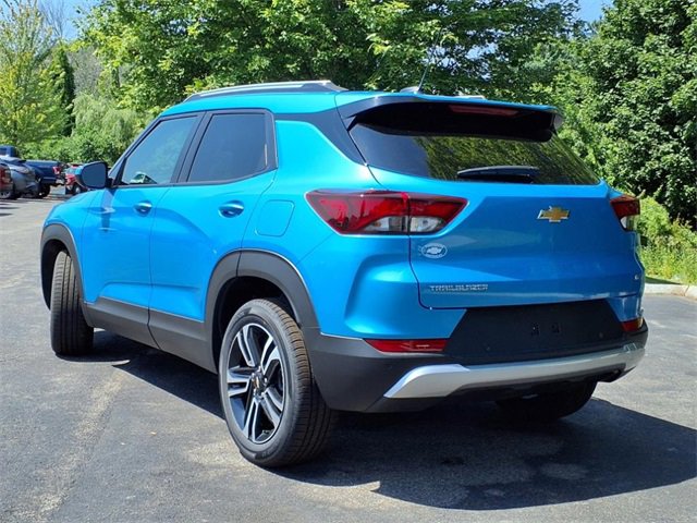 2025 Chevrolet Trailblazer LT photo 3