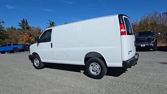 2025 Chevrolet Express Cargo Work Van - Photo 6