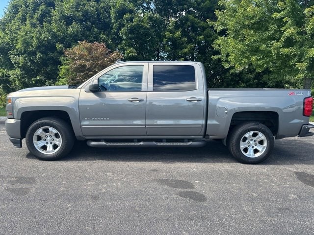 Used 2017 Chevrolet Silverado 1500 LT with VIN 3GCUKREC6HG346421 for sale in Portsmouth, NH