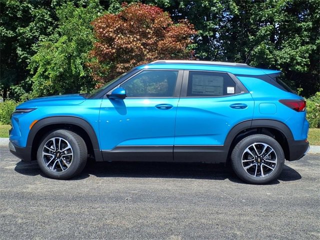 2026 Chevrolet Trailblazer LT photo 2