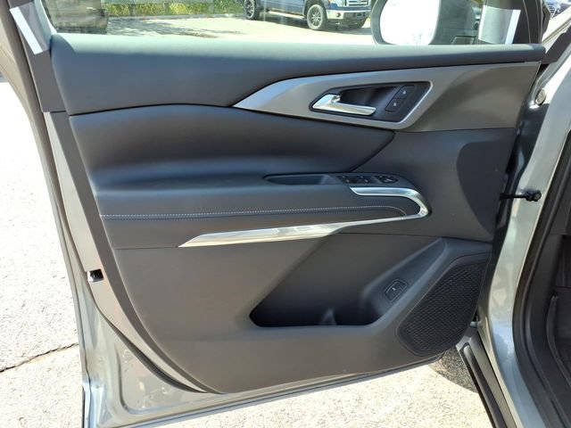 2027 Chevrolet Traverse LT - Photo 15