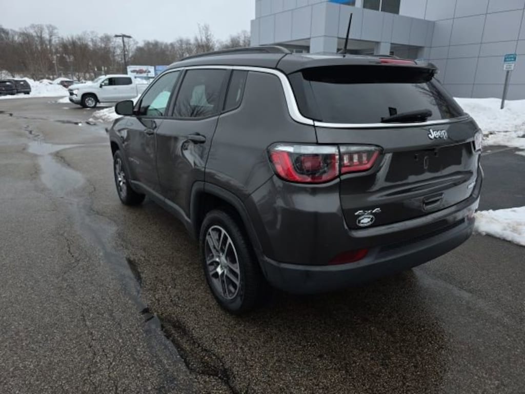 Used 2018 Jeep Compass Latitude 4x4 SUV